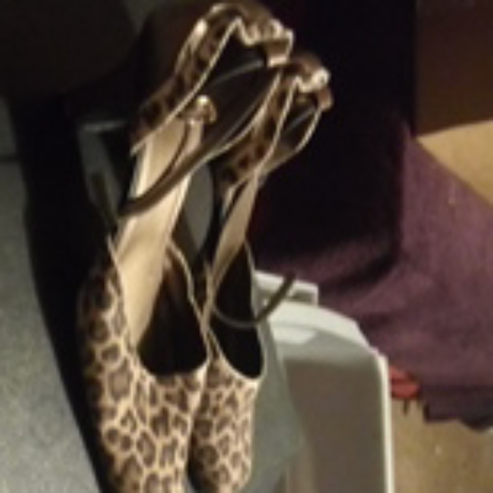 Heels - Picture 2 of 4